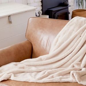 UnHide For Love Lil Marshmallow Blanket
50'x 60" Beige Bear Sold Out Color